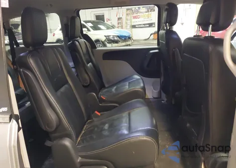 2014 Chrysler Town & Country Touring from USA, damaged, VIN 2C4RC1BG2ER221014